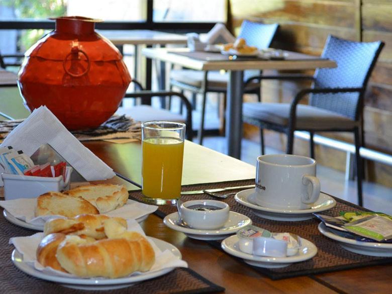 Terra Malal Hotel Chos Malal Buitenkant foto